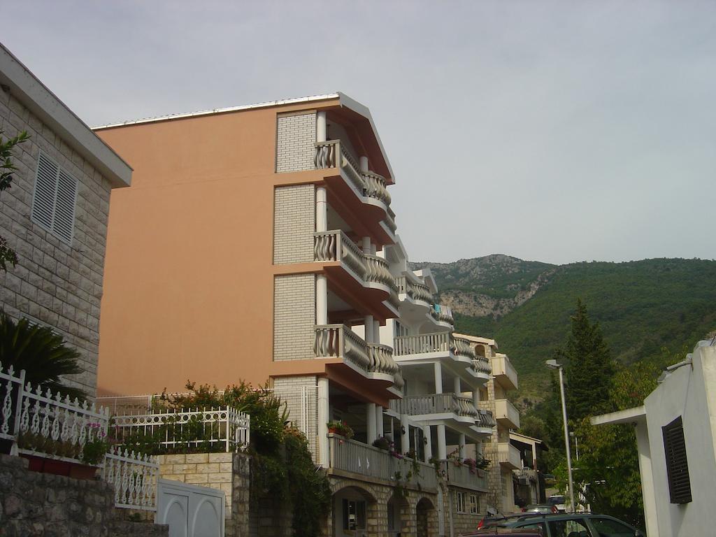 Apartments Andela Budva Exterior photo